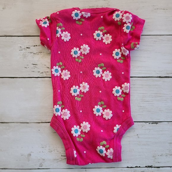 ♡ 5/$20 - Onesie Girl's Magenta Pink Floral Short Sleeve Bodysuit 0-3mo. - Picture 2 of 6
